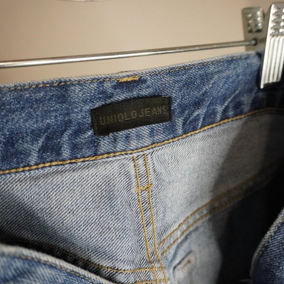 Like New Uniqlo Jeans - Picture 6 of 7